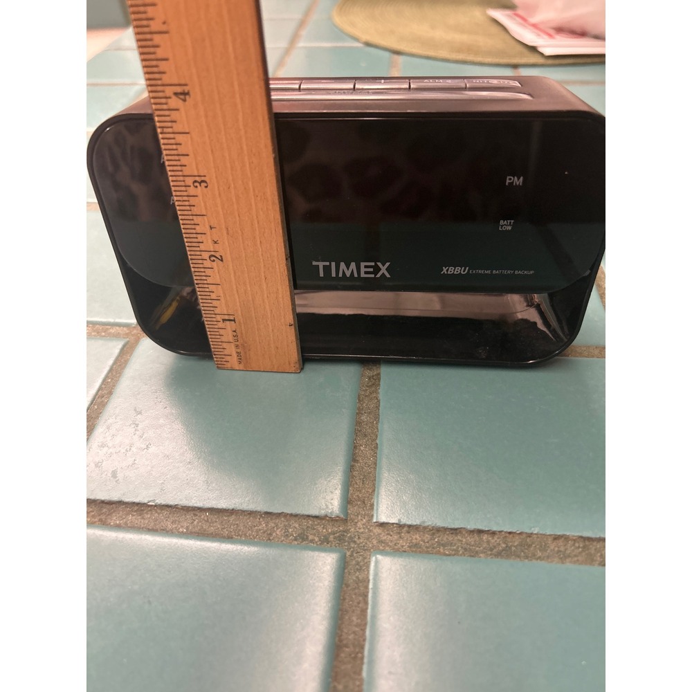 Timex T128 Dual Alarm Clock Red LED Display USB Charging Port Nightlight Black - Picture 8 of 9